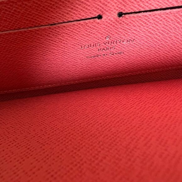 AUTH LOUIS VUITTON EPI WALLET- RARE COLOR!!!!! - Picture 10 of 11